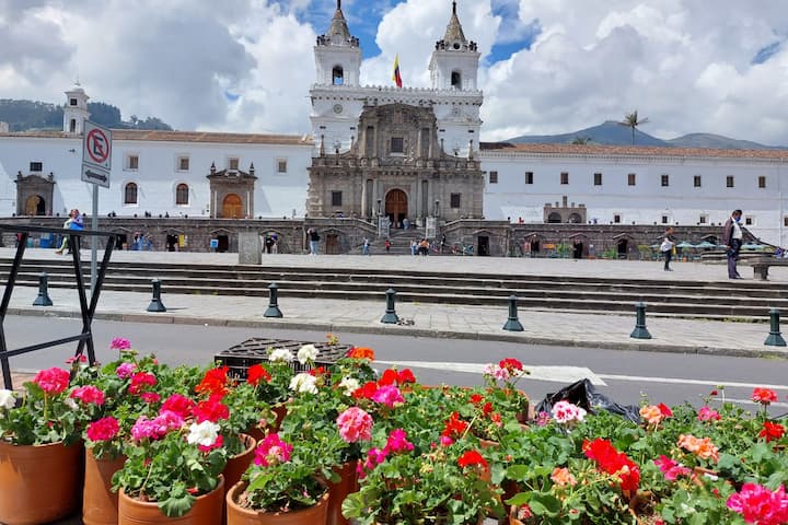 Las iglesias del Casco Colonial deslumbran por su belleza sin igual