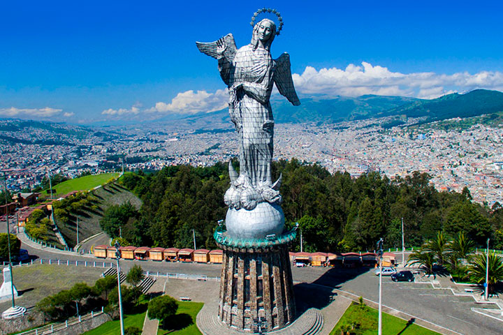 Virgen de El Panecillo: una escultura que resalta por su magnitud