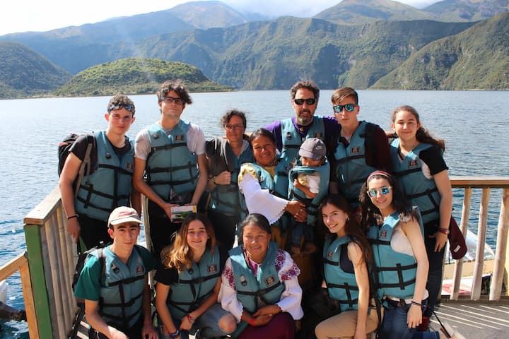 Estudiantes españoles difunden 'Las Musas a un paso de la Amazonia' y destacan la riqueza turística de Ecuador