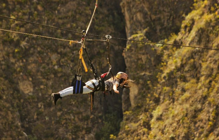 En la Ruta del vértigo se practica rapel, canopy, rafting y megacolumpio; buena opción para los  amantes del riesgo 