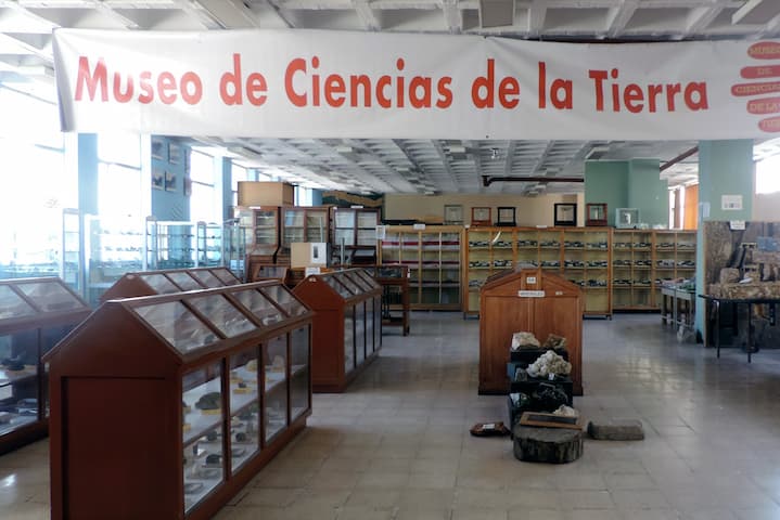 Museo de Ciencias de la Tierra de la Universidad Central