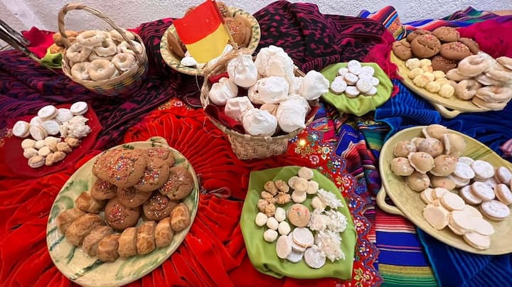 Ruth Palacios y Cecilia Orellana tienen sus vidas marcadas por los dulces de Cuenca; cuentan anécdotas y recetas