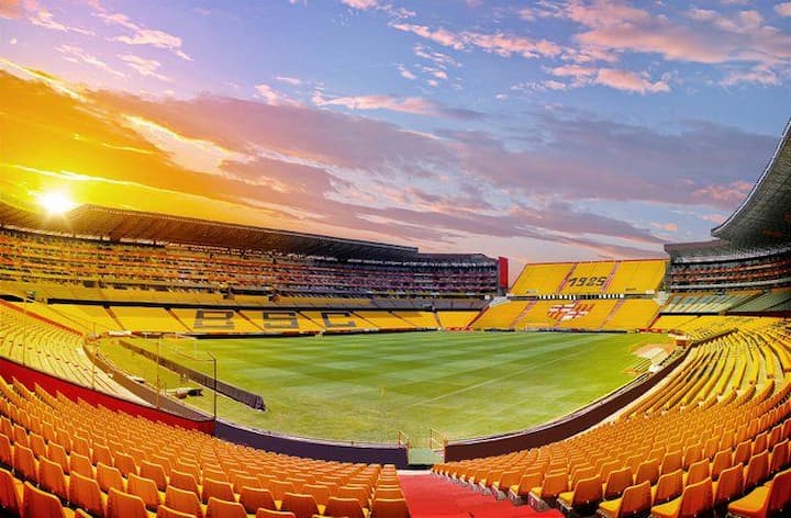 Guayaquil, una ciudad futbolizada y sede del Clásico del Astillero, respira la final Flamengo - Athletico Paranaense