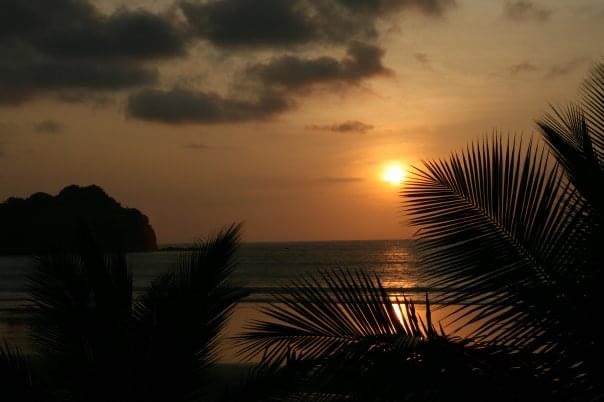 primera casa y playa nudista de Ecuador