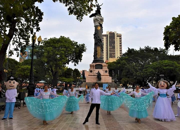 Para gritar ¡Viva Guayaquil! hay conciertos y festivales con orquestas, salseros, baladistas y hasta tenores