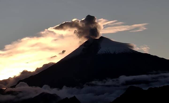 El volcán Sangay es un ícono del turismo de aventura; erupción llama la atención y hay rutas habilitadas