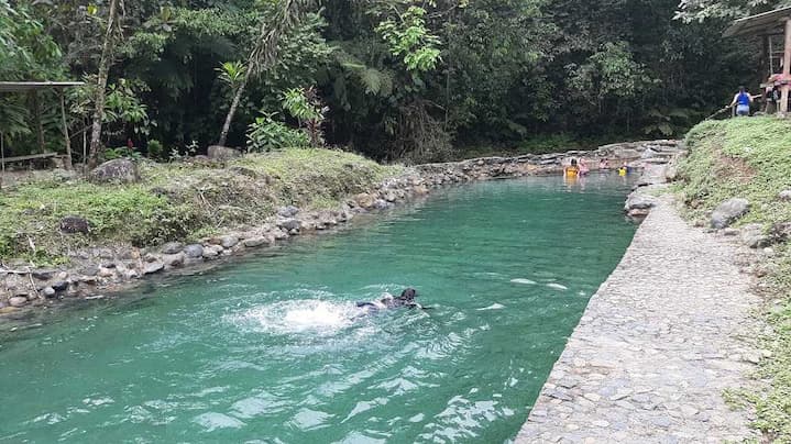 aguas termales Zhagal 