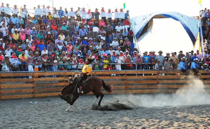 RODEO MONTUVIO EN SAMBO eventos finales octubre