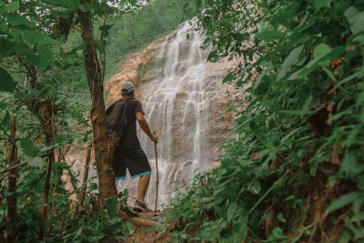 Hacer turismo en Pasaje es vivir aventuras en cascadas; hay una laguna de encanto y una rica gastronomía