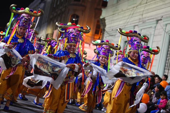agenda Ecuador feriado octubre
