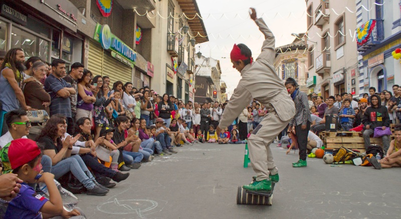 Festival Internacional de Artes Vivas;