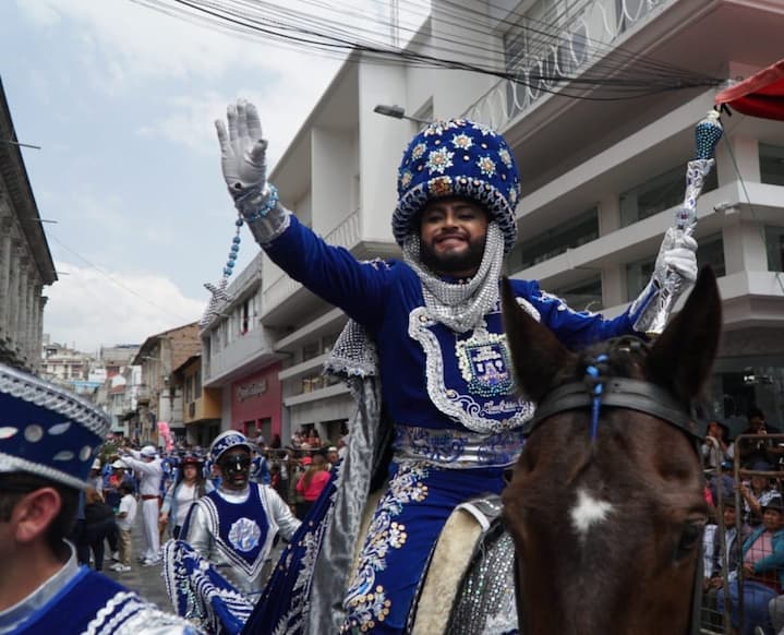 tradicional desfile Mama Negra 2022 