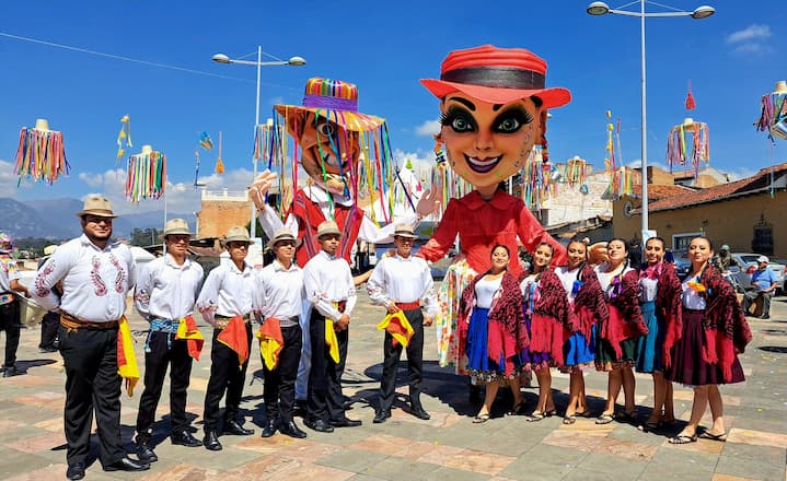 Carnaval en Cuenca: Hay variedad de eventos culturales, artísticos y gastronómicos; le detallamos la agenda
