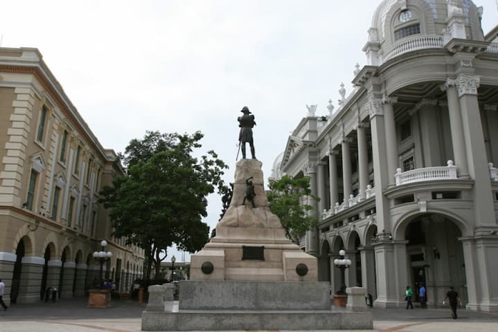 monumentos históricos Ecuador 