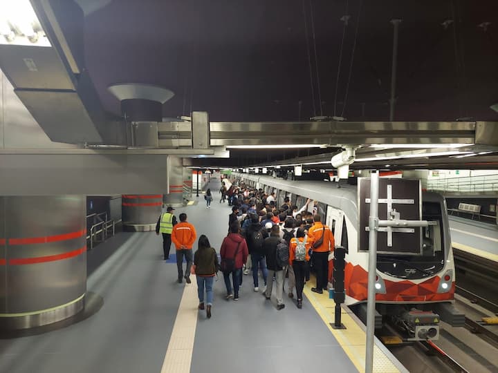 Metro de Quito favorece al turismo