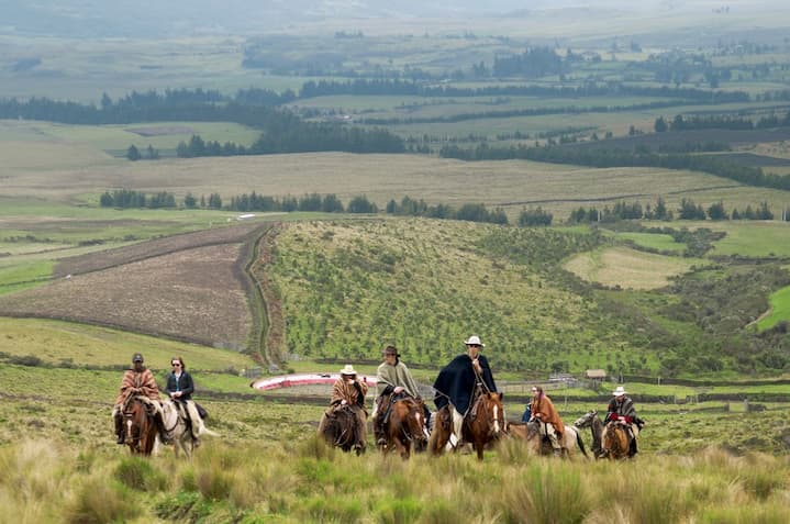 Nueve volcanes rodean a Mejía, 'Capital del turismo de montaña'; hay rutas para ciclismo, cabalgar y visitar haciendas