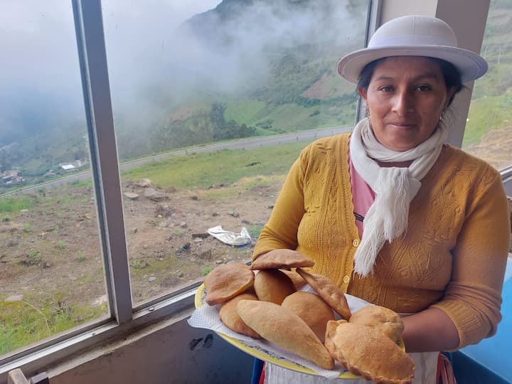 Mario Tapay elabora en Nizag pan de trigo