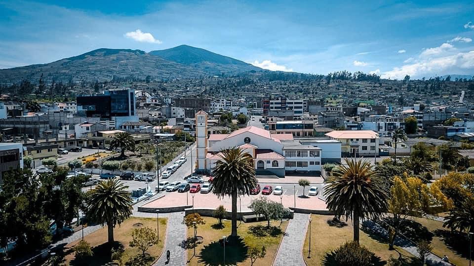 Pelileo, la llamada Ciudad Azul, ofrece diversas opciones para hacer turismo de naturaleza, aventura y compras