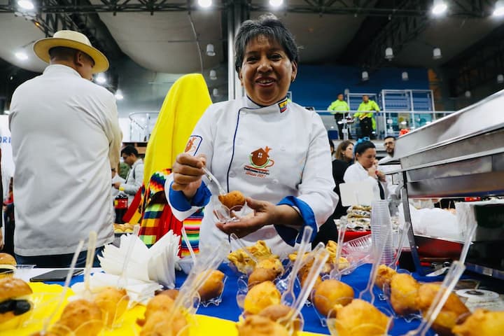 Rige estado de excepción, pero hay eventos en el feriado de agosto 2023 en Ecuador; no se impone toque de queda