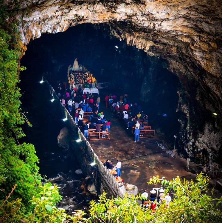 Gruta de La Paz