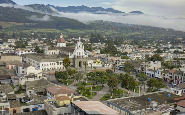 El trompo es patrimonio de Cotacachi