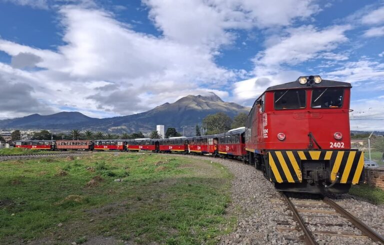 Tour de 4 días desde Quito: al refugio del Cotopaxi, a viajar en tren en Ibarra y a los mariposarios de Mindo